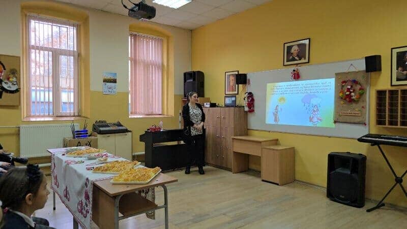 В навечерието на три значими празника – 1 март (Баба Марта), 2 март (Сирни заговезни) и 3 март (Национален празник на България) - p13