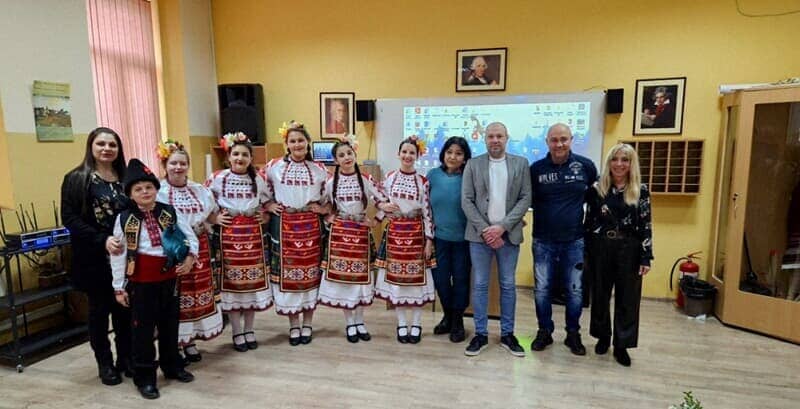 За поредна година отбелязахме празника Сирни заговезни с четвъртокласници от НУ Отец Паисий